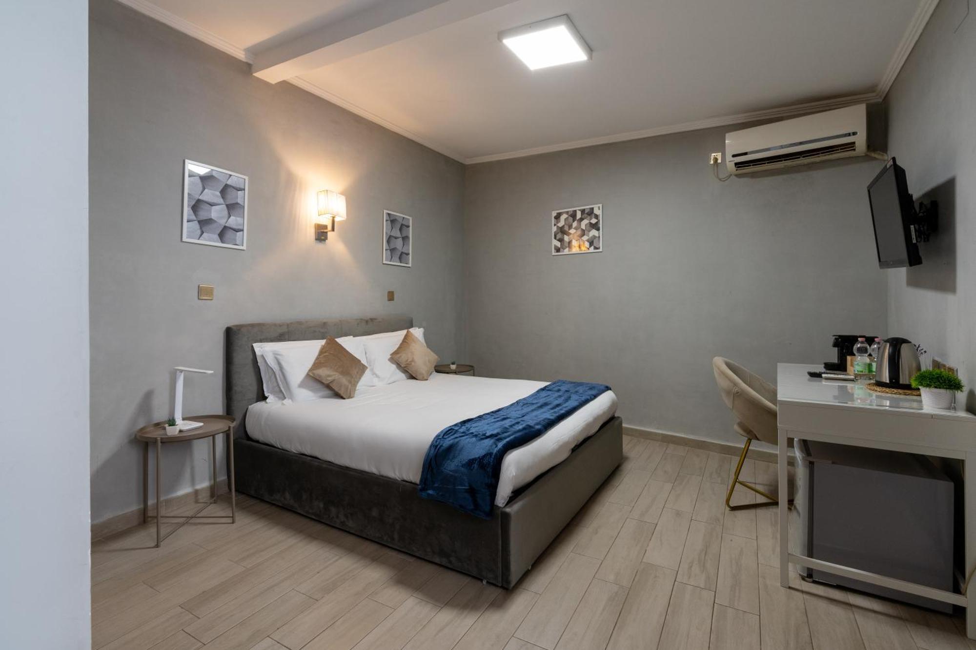 Portafortuna Guesthouse - Close To Colosseum Roma Exterior foto