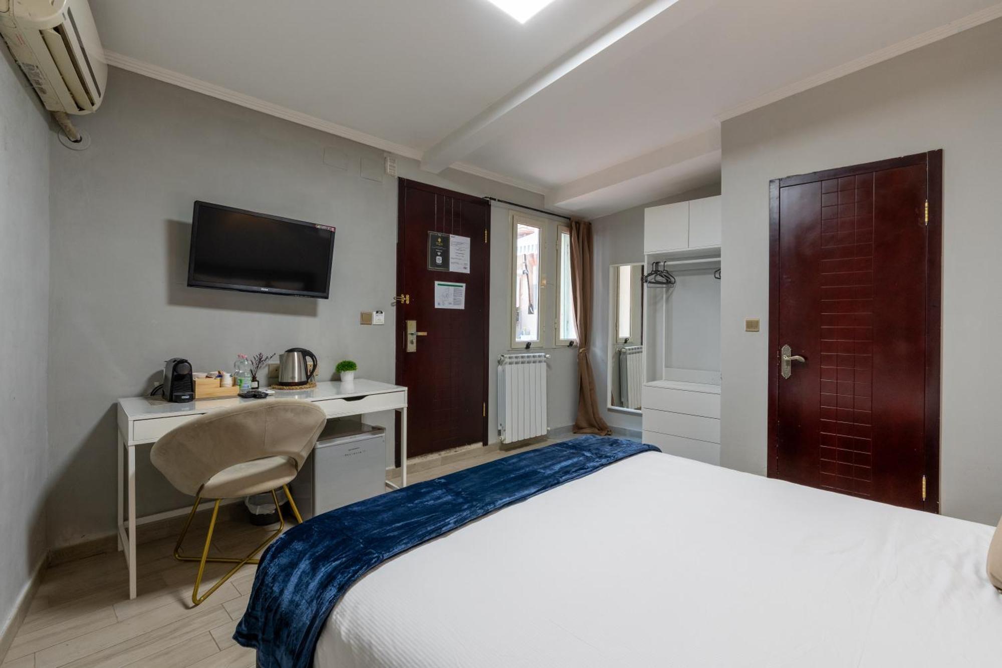 Portafortuna Guesthouse - Close To Colosseum Roma Exterior foto