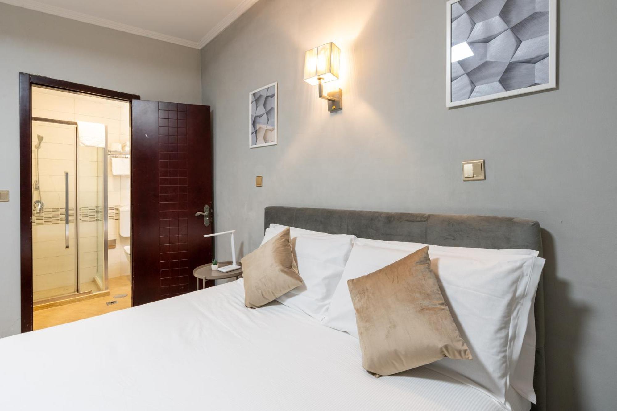 Portafortuna Guesthouse - Close To Colosseum Roma Exterior foto
