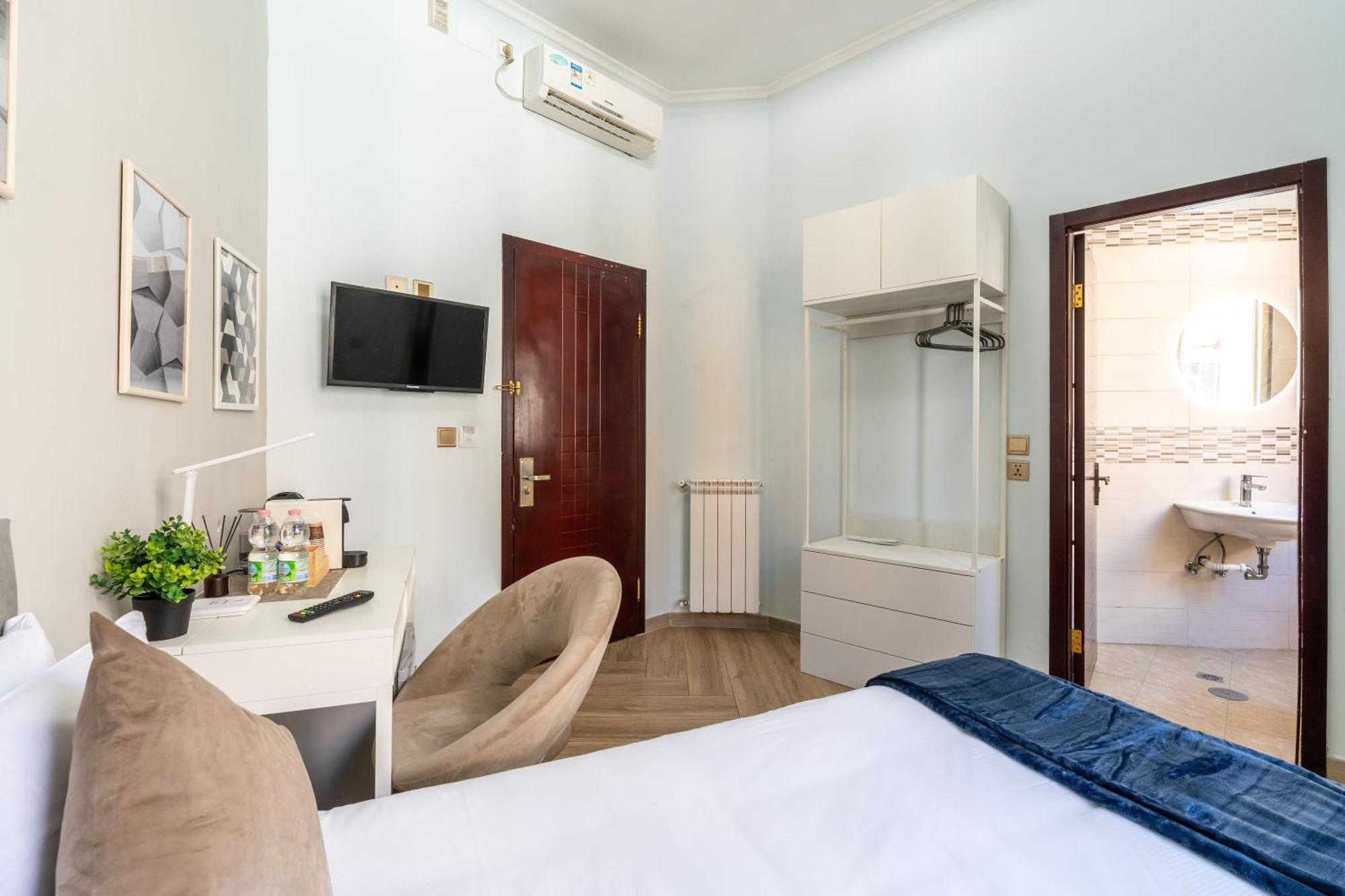 Portafortuna Guesthouse - Close To Colosseum Roma Exterior foto