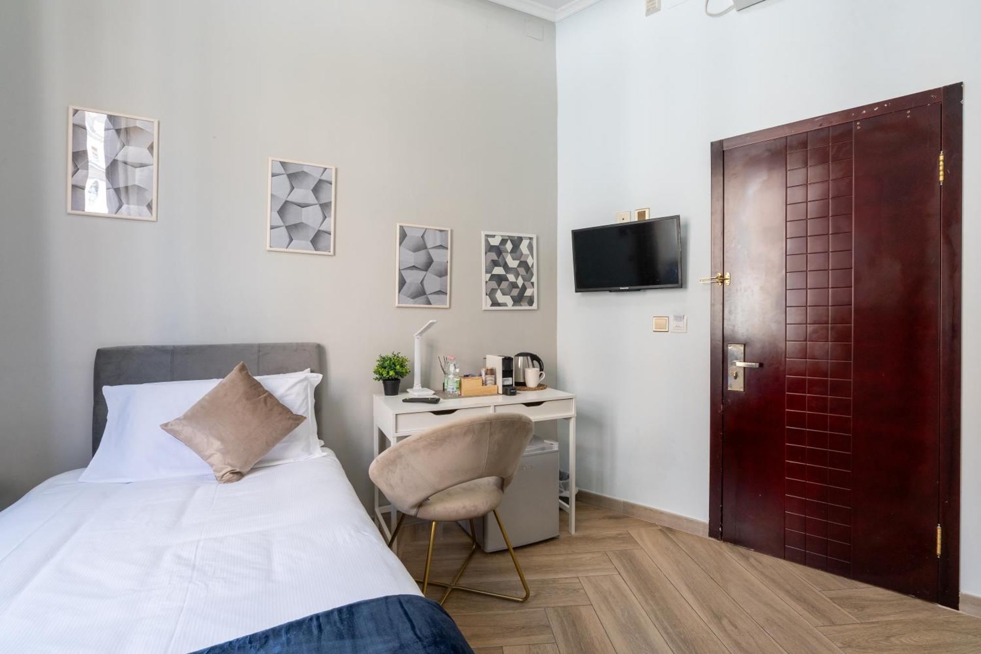 Portafortuna Guesthouse - Close To Colosseum Roma Exterior foto