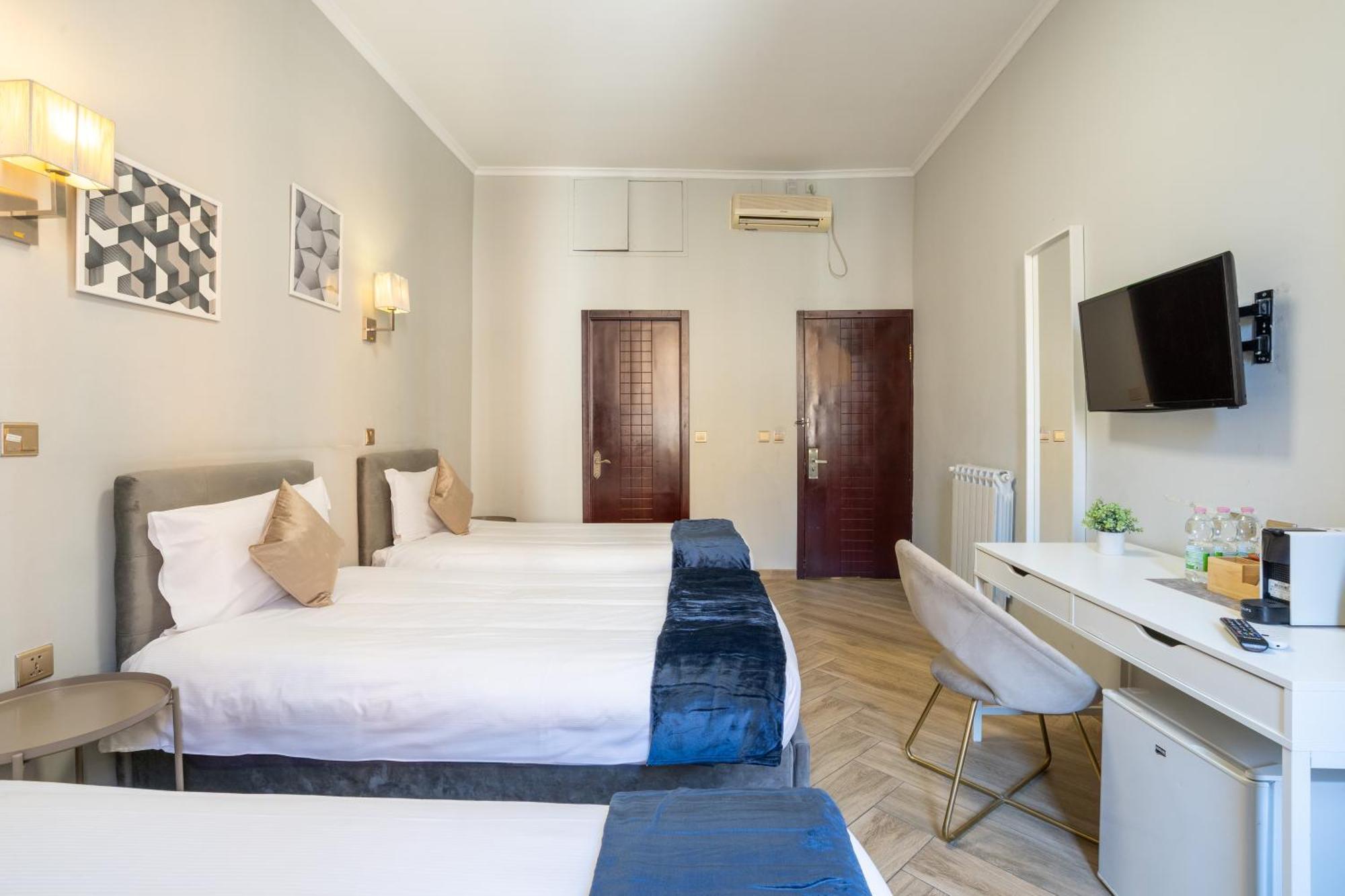 Portafortuna Guesthouse - Close To Colosseum Roma Exterior foto
