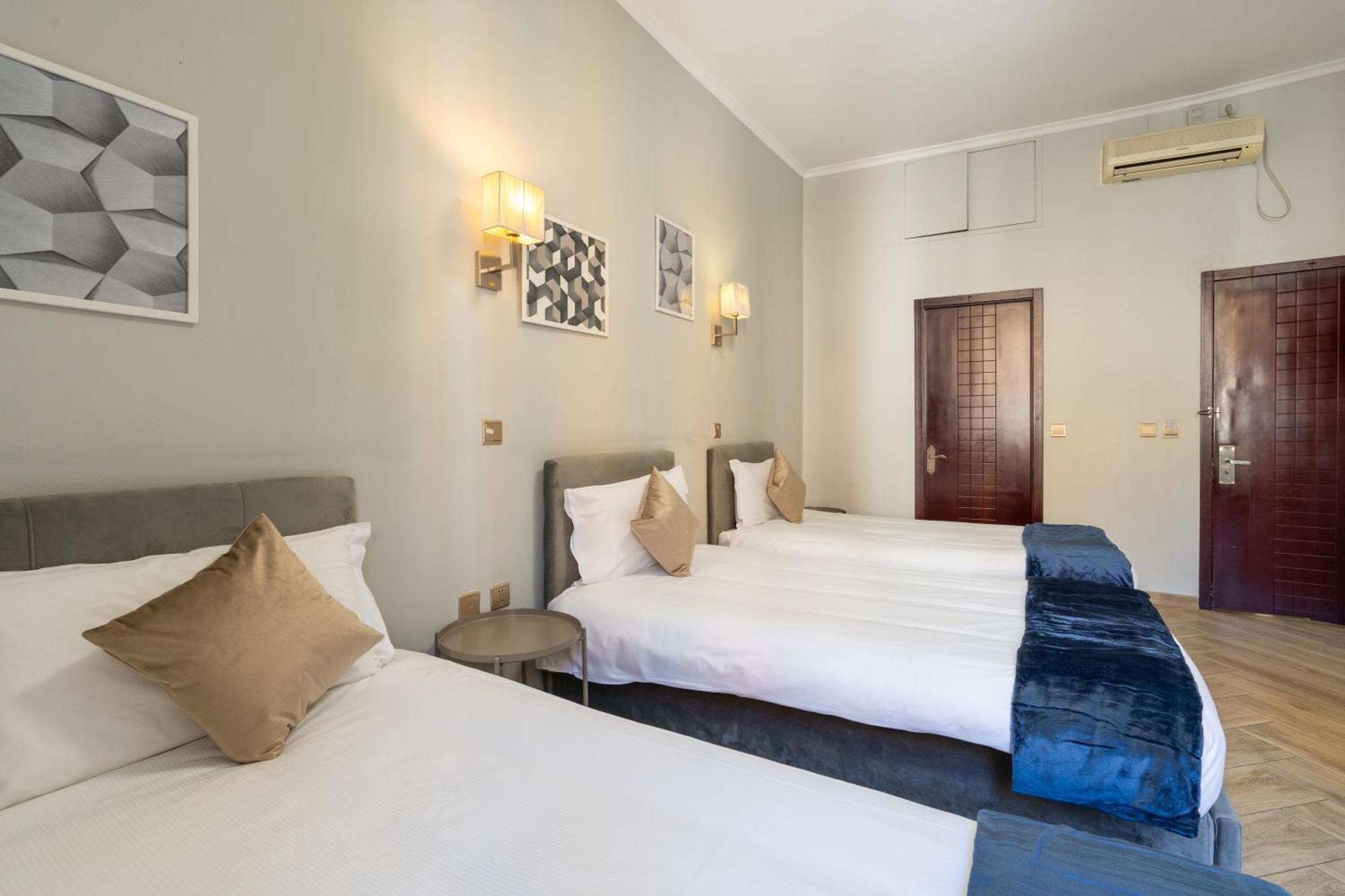 Portafortuna Guesthouse - Close To Colosseum Roma Exterior foto