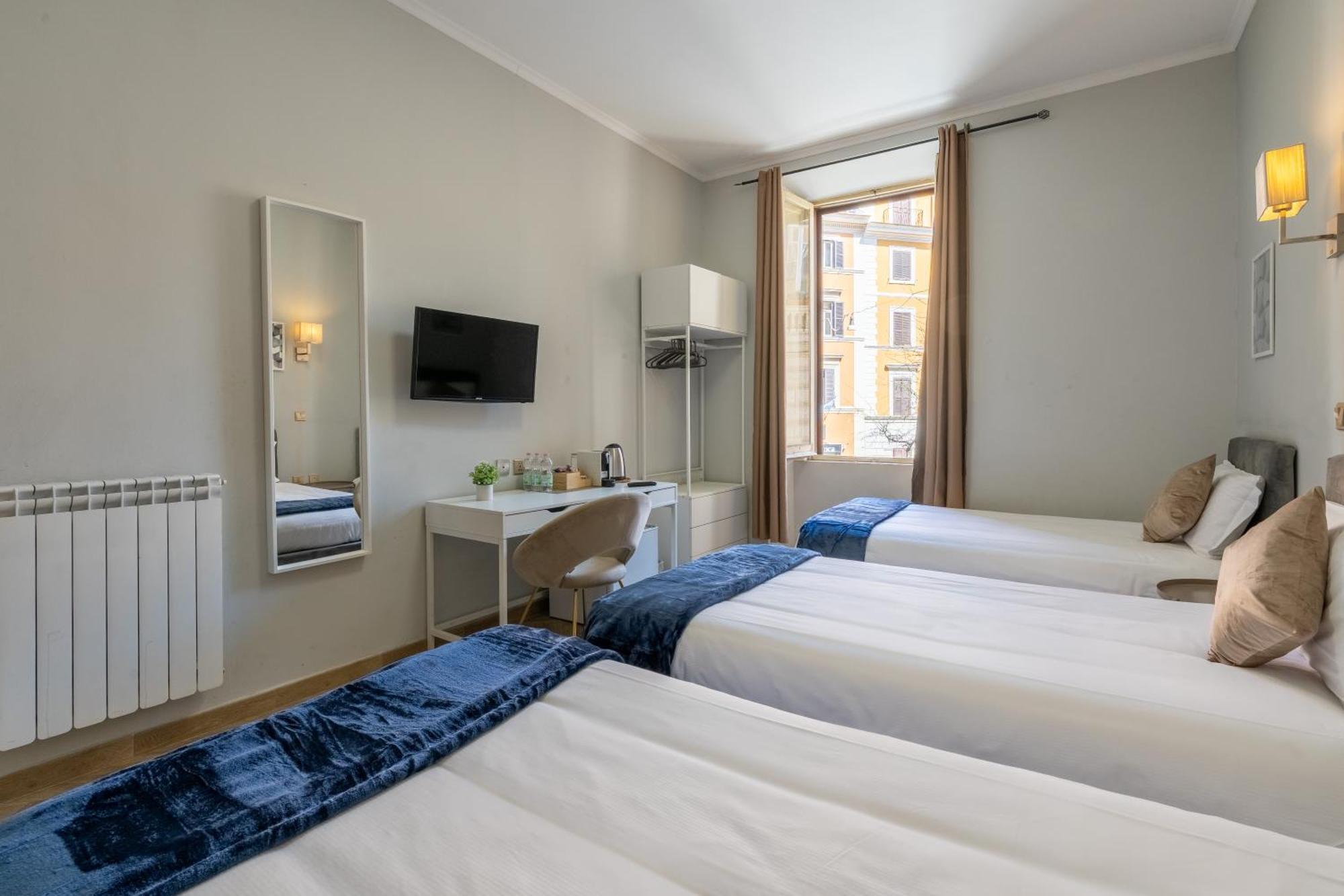 Portafortuna Guesthouse - Close To Colosseum Roma Exterior foto