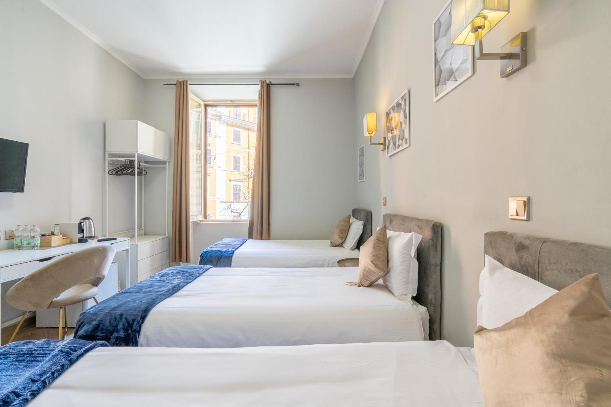 Portafortuna Guesthouse - Close To Colosseum Roma Exterior foto