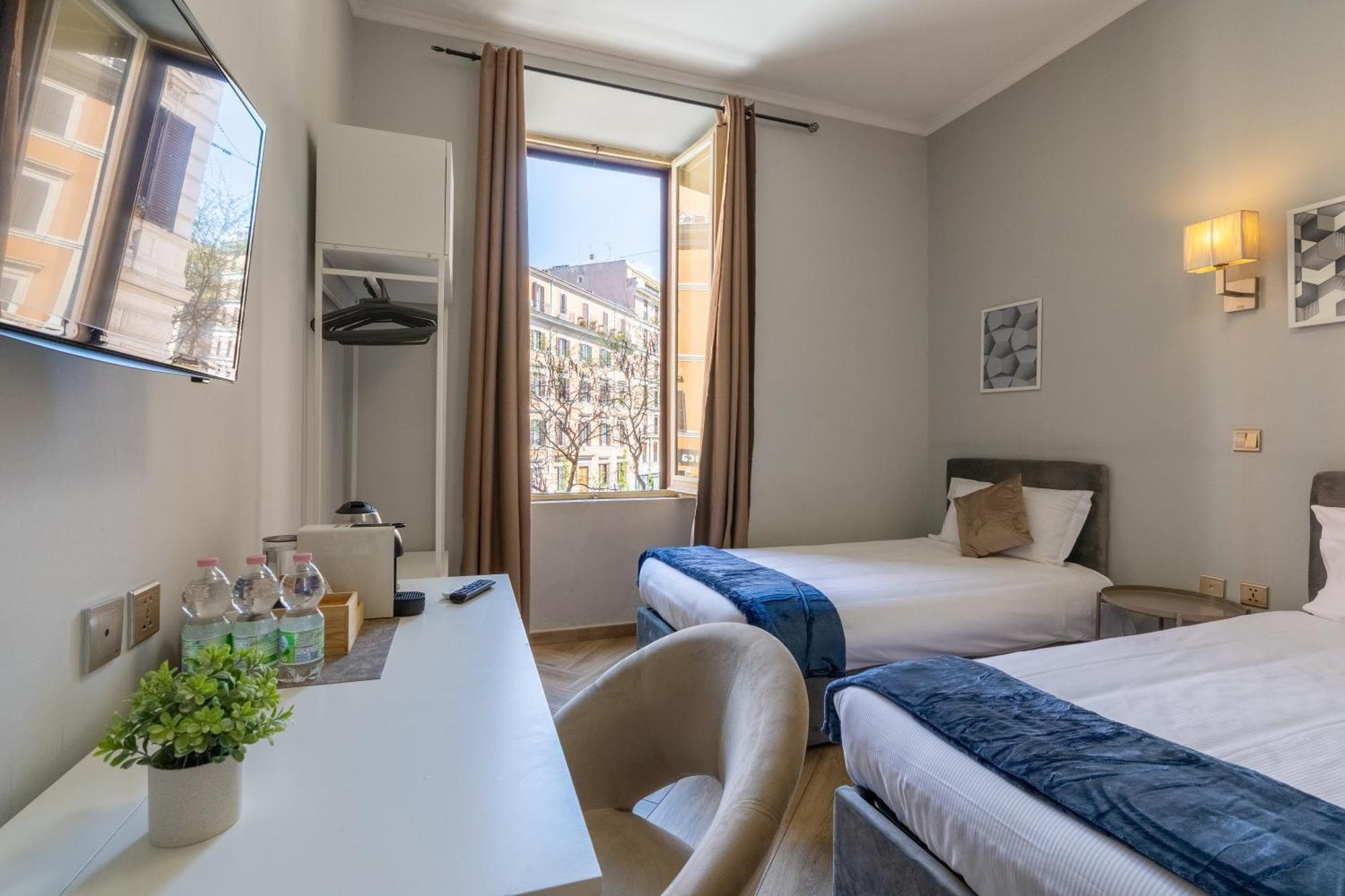 Portafortuna Guesthouse - Close To Colosseum Roma Exterior foto