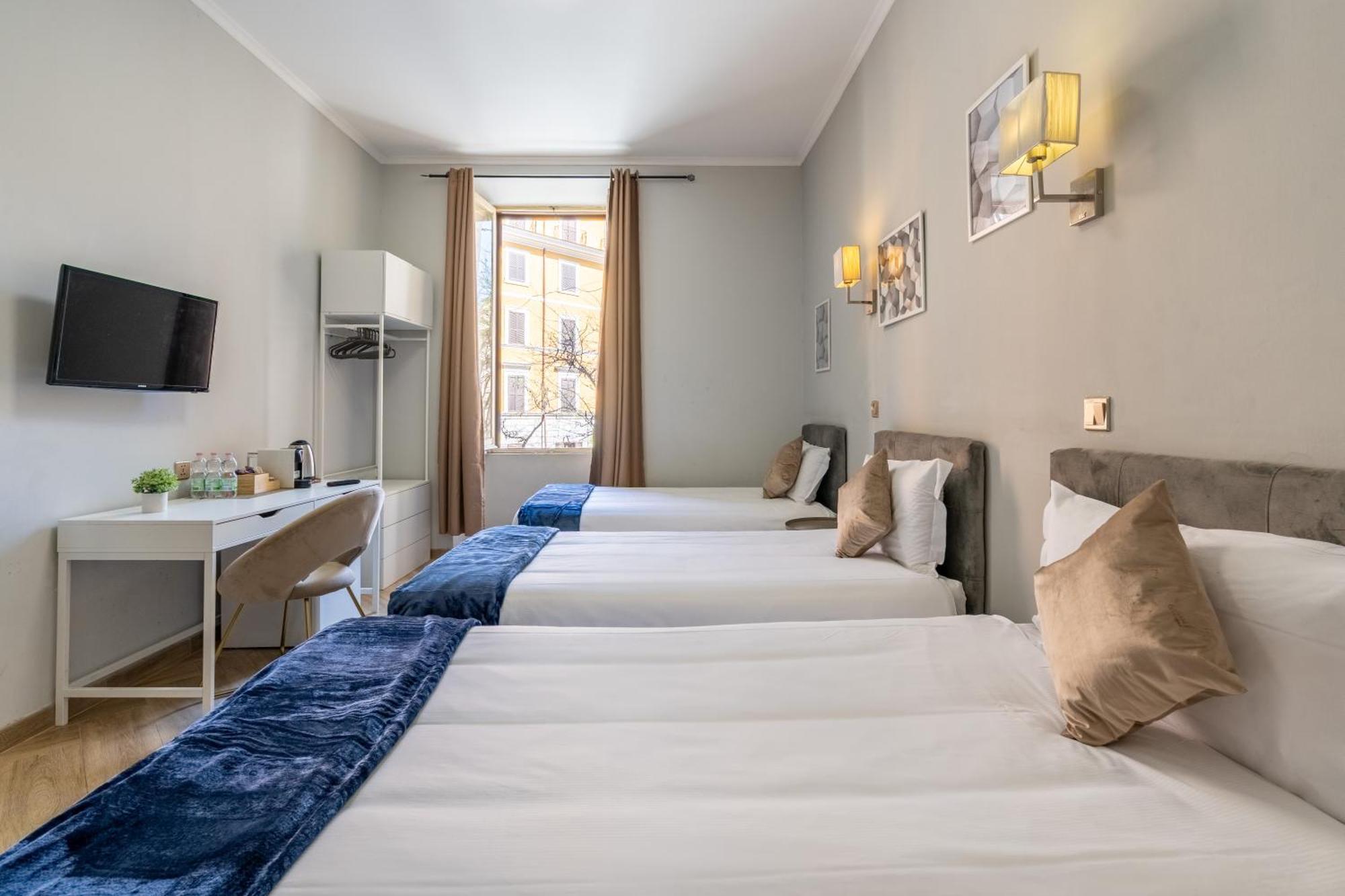 Portafortuna Guesthouse - Close To Colosseum Roma Exterior foto