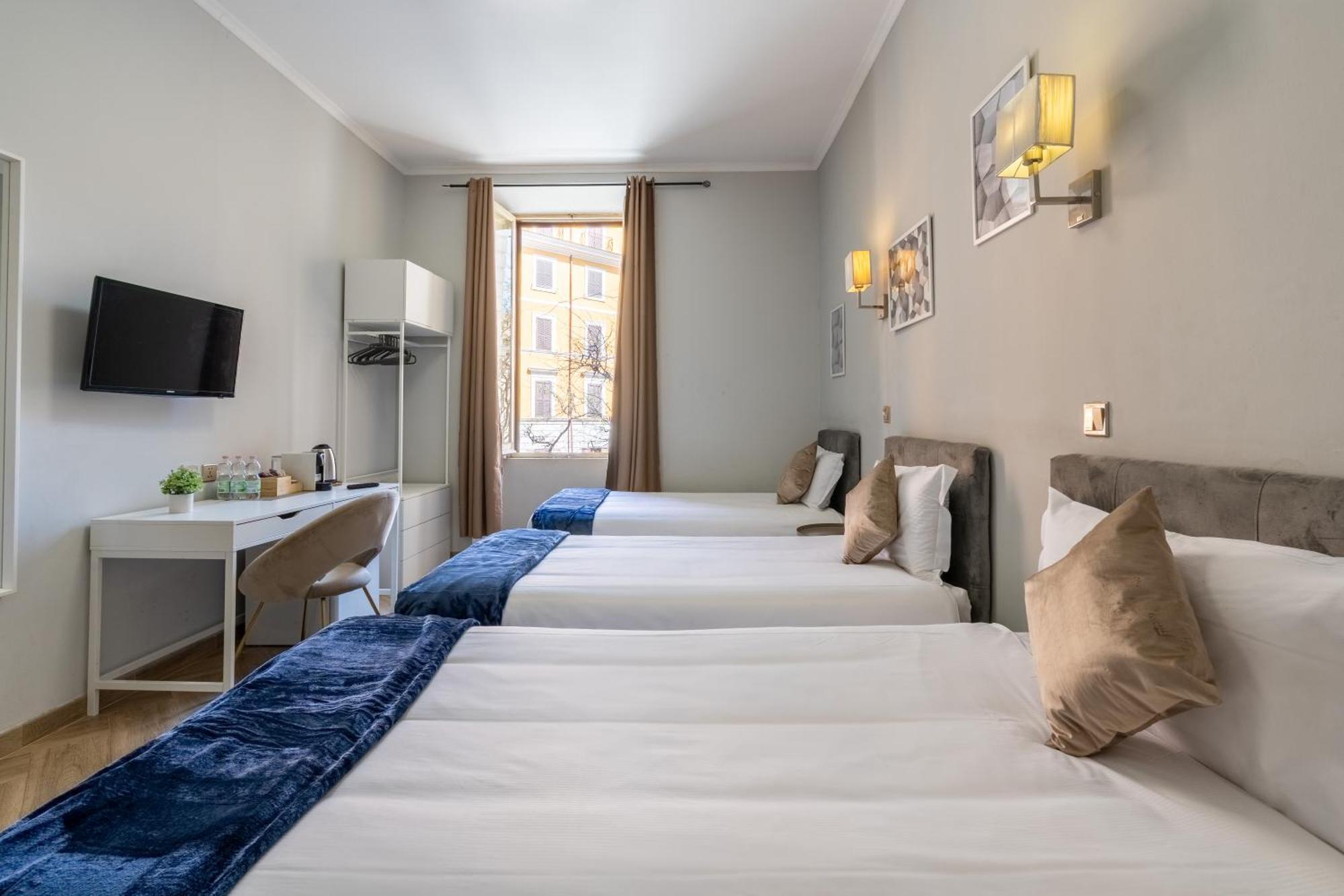 Portafortuna Guesthouse - Close To Colosseum Roma Exterior foto