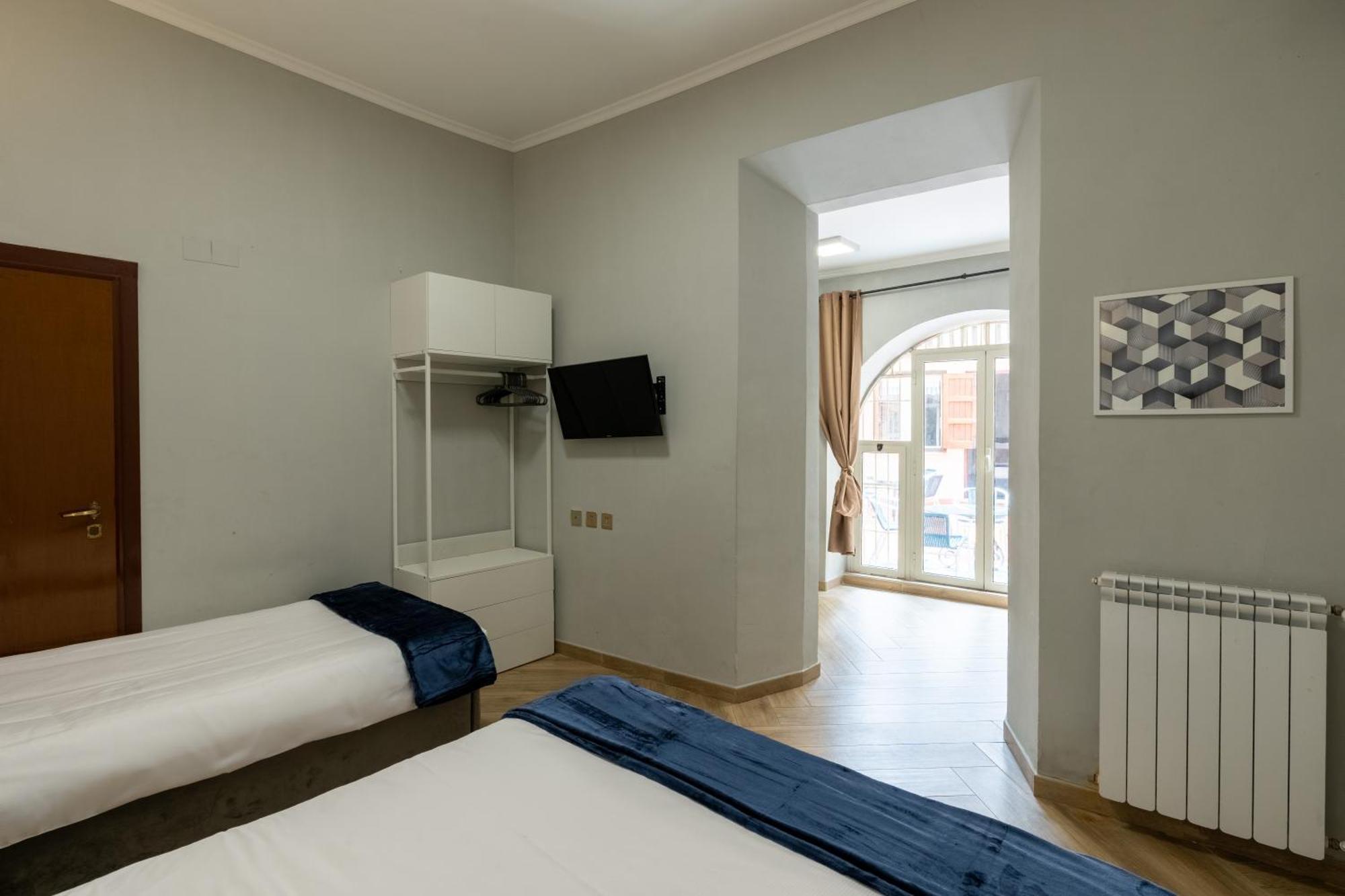 Portafortuna Guesthouse - Close To Colosseum Roma Exterior foto