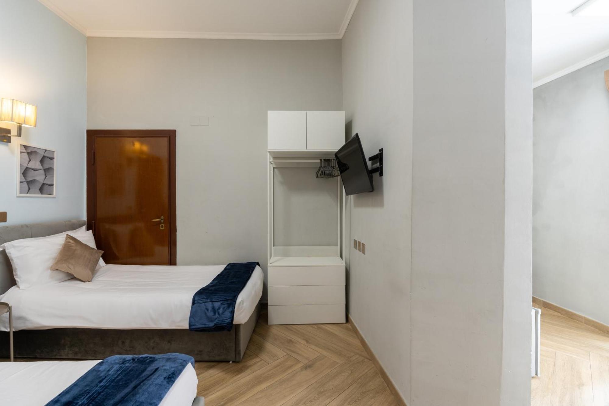 Portafortuna Guesthouse - Close To Colosseum Roma Exterior foto