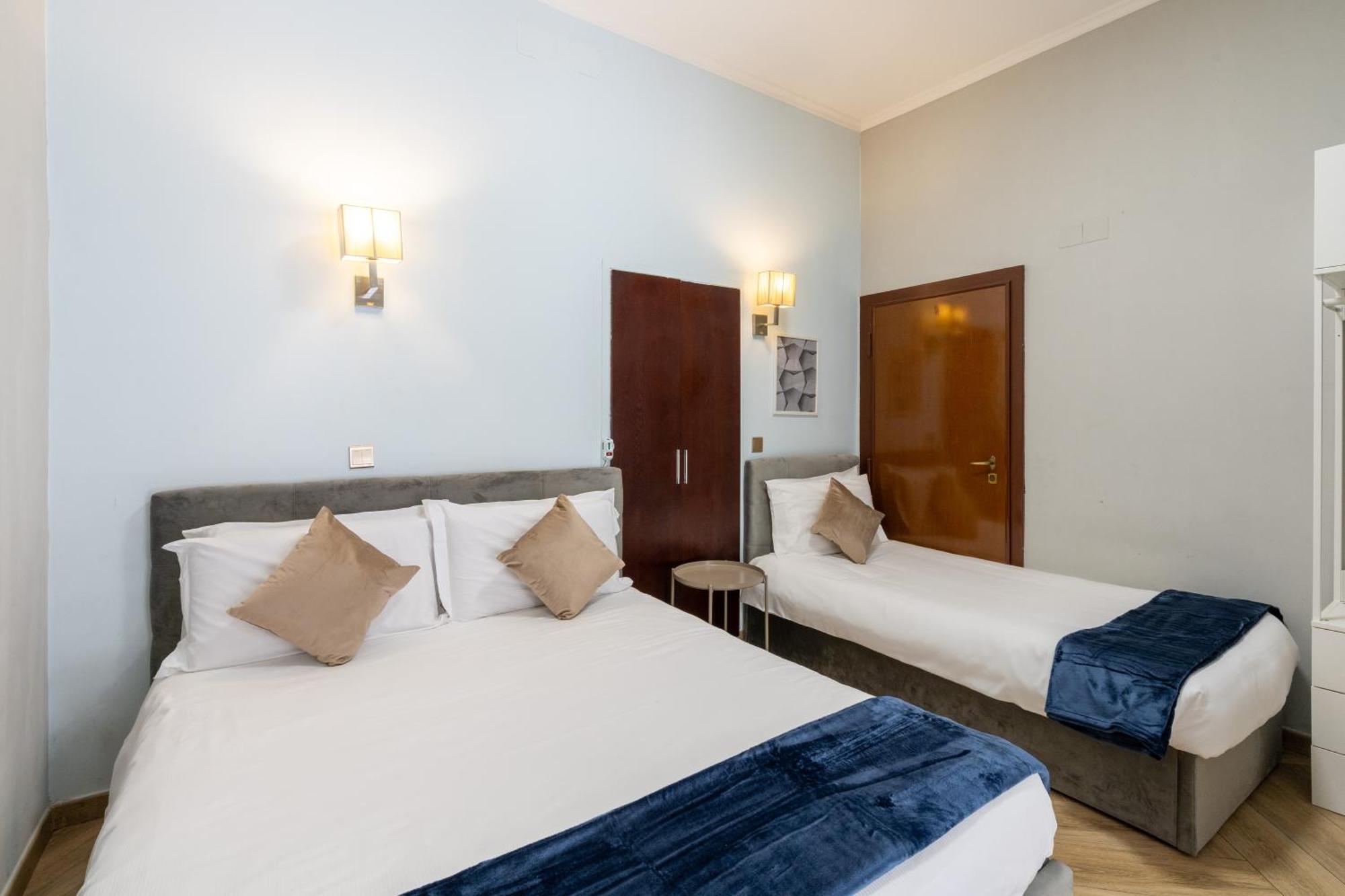 Portafortuna Guesthouse - Close To Colosseum Roma Exterior foto
